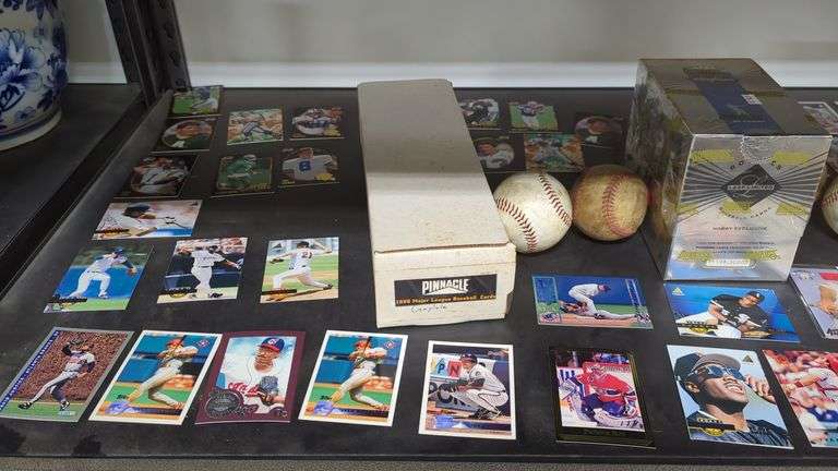 Collection of Baseball Cards - Dixon's Auction at Crumpton