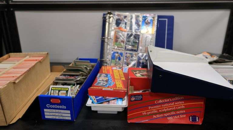 Collection of Sports Cards - Dixon's Auction at Crumpton
