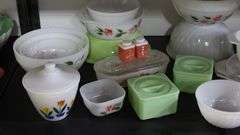 Collection of Vintage Kitchen Dishes, Pyrex Type Bowls, Refrigerator Dishes Etc.