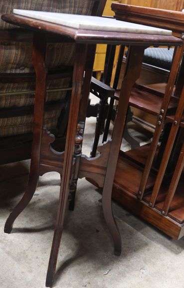 Victorian Style Marble Top Pedestal