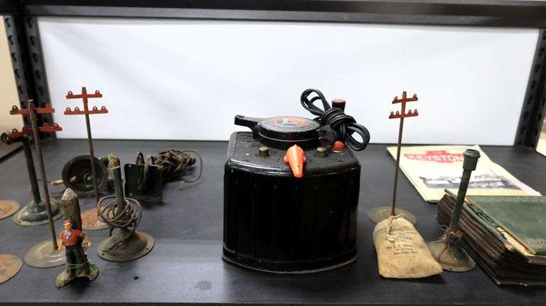 Lot of Vintage Model Railroad Transformer, Lamp Posts & Telegraph Poles ...