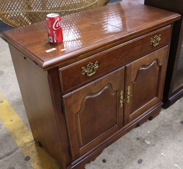 Thomasville Cherry Flip Top Server