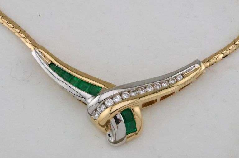 14k Gold Natural Emerald & 0.30 ct Diamond Necklace 13.0g By Colombian Emeralds International