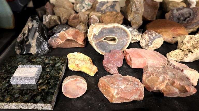 Geologic Material Example Collection of Geologic Specimens - Dixon's Auction at Crumpton