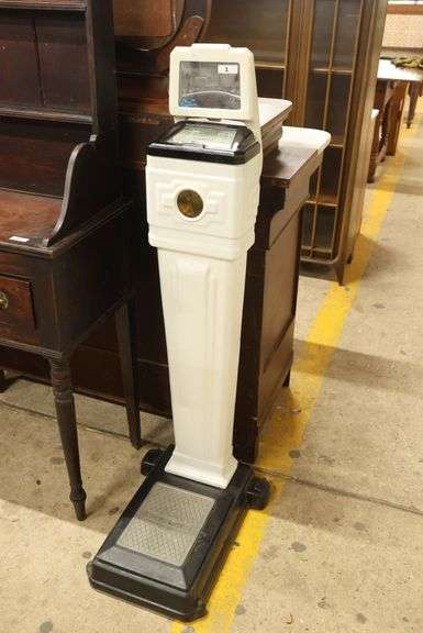 Antique Peerless Porcelain Enamel Coin-Op Scale