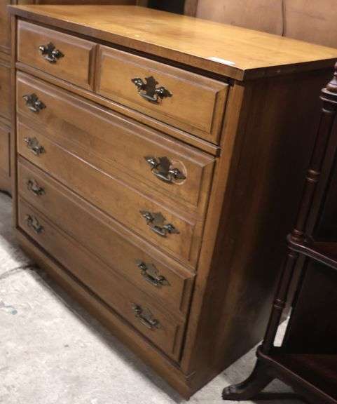Vintage Farmhouse Maple Bachelor's Chest