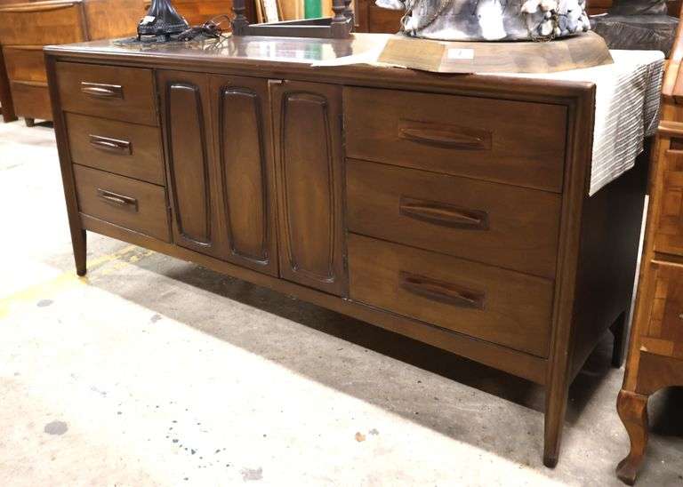 Broyhill Emphasis MCM Walnut Credenza