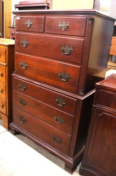 Quality Colonial Revival Solid Mahogany Chest