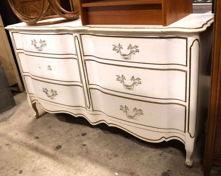 French Provincial Style Painted Six Drawer Dresser, Pull Broken, As-Is