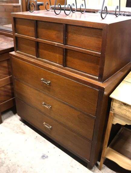 MCM Walnut Five Drawer Chest, Stuck Drawer