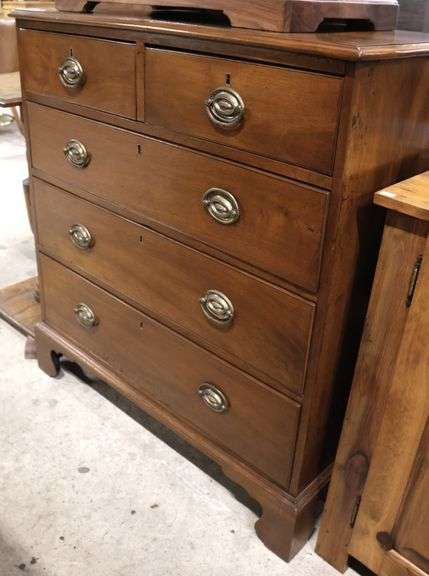 Quality Cabinet Made Walnut Chippendale Style Chest of Drawers