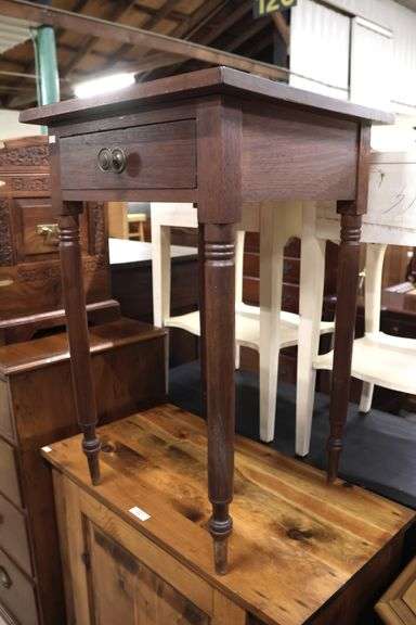 Pennsylvania Sheraton Walnut One Drawer Stand