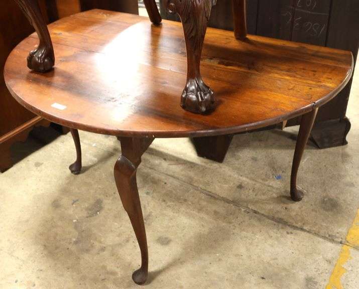 Massachusetts Queen Anne Walnut Drop Leaf Table, Marks on Top