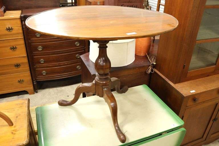 Pennsylvania Queen Anne Walnut Bird Cage Tea Table, Latch Replaced