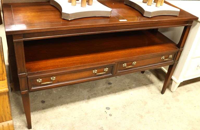 MCM Directoire Style Server