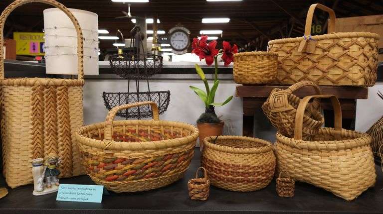 Lot of Eastern Shore Hand Made Baskets, Wire Basket Stand, Lamp Etc