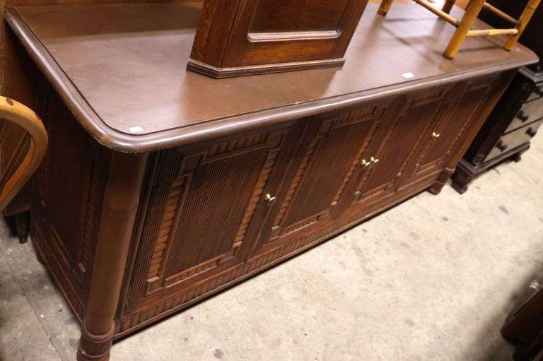 Modern Caribbean Style Server