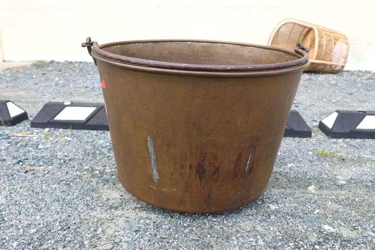 Antique Copper Apple Butter Pot - Dixon's Auction at Crumpton