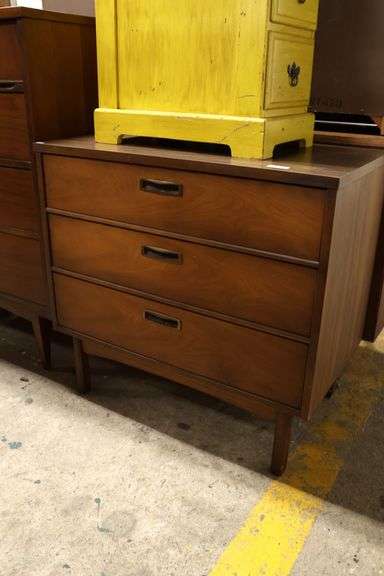 MCM Walnut Bachelor's Chest with Laminate Top
