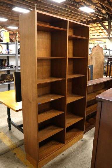 Hundevad Danish MCM Teak Bookcase