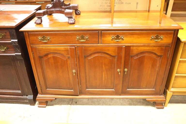 Quality Farmhouse Cherry Server, Marks on Top