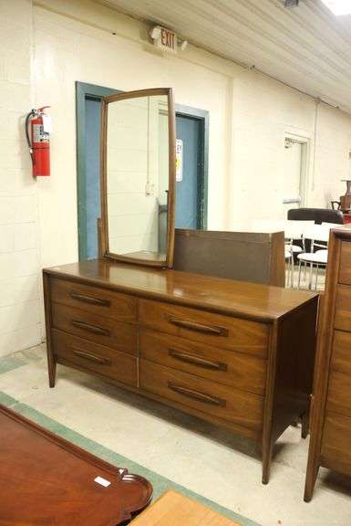 Broyhill Emphasis MCM Walnut Six Drawer Dresser with Mirror