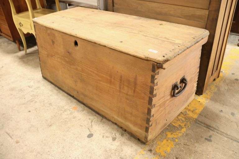 New England Dovetailed Pine Sea Chest