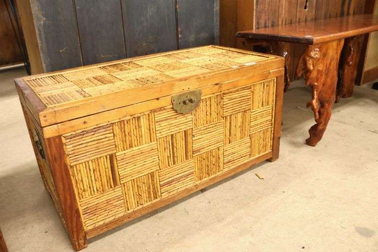 MCM Pencil Reed Trunk