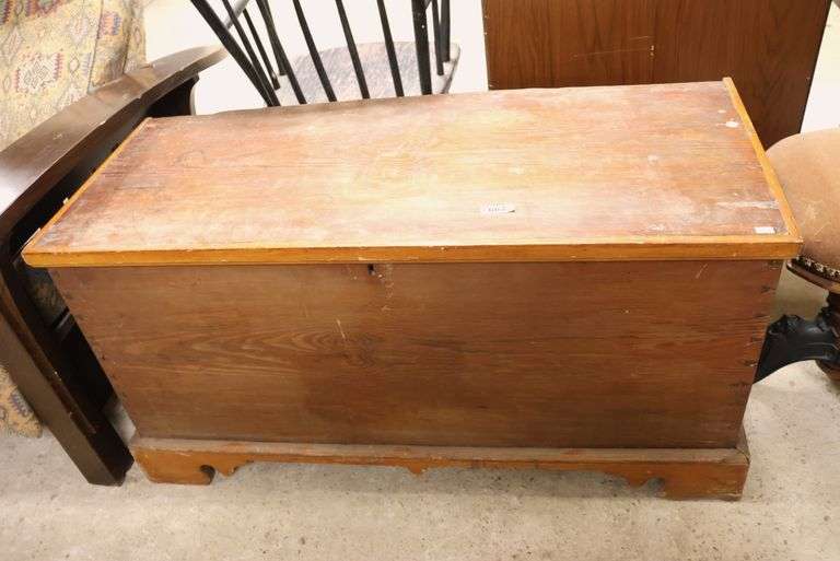 Eastern Shore Yellow Pine Blanket Chest, As-Is