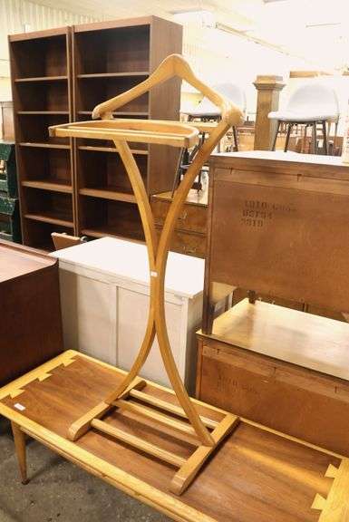 MCM Dressing Valet