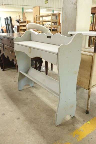 Farmhouse Mudroom Shelf