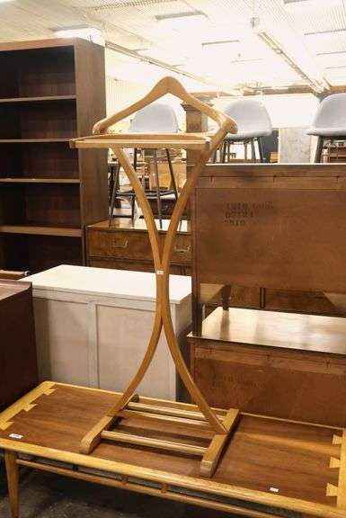 MCM Dressing Valet