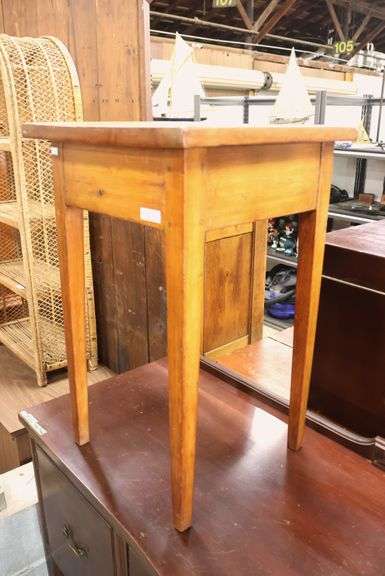 Federal Farmhouse Pine Tapered Leg Stand
