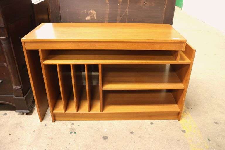 Danish MCM Teak Entertainment Credenza, Minor Chips