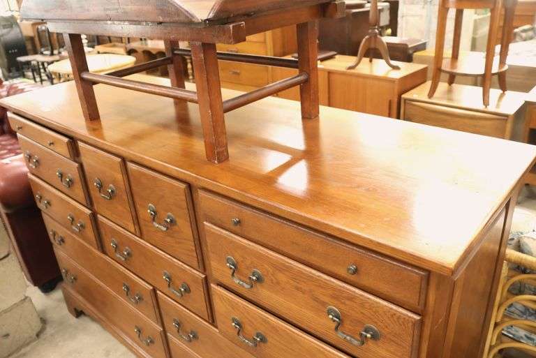 Keller Furniture Chestnut Creek Collection Solid Oak Dresser