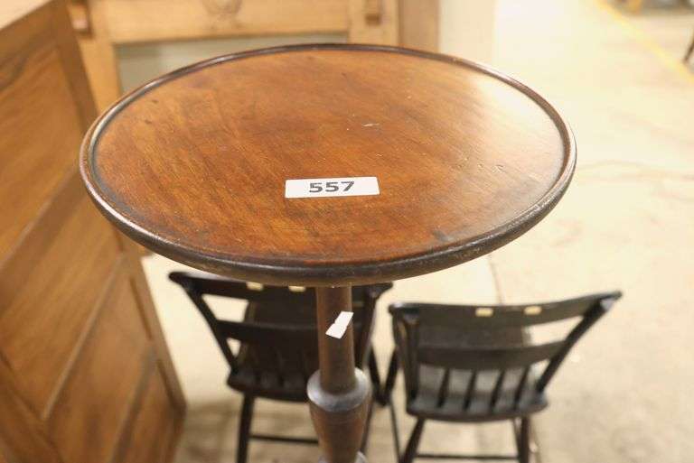 Queen Anne Style Candle Stand