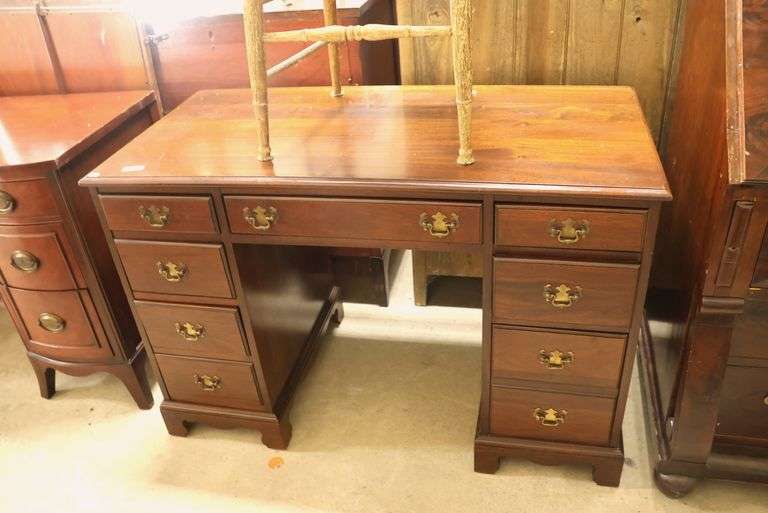 Colonial Revival Mahogany Kneehole Desk