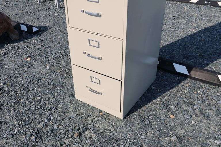 *NO STORAGE* 4 Drawer File Cabinet