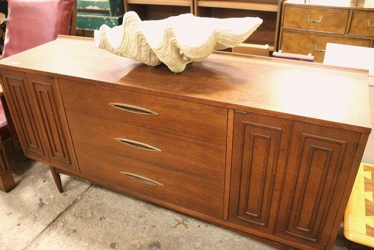 Broyhill Premier Sculptra MCM Walnut Credenza, Minor Chips