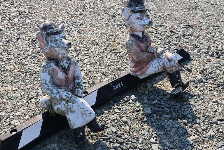 *NO STORAGE* Concrete Foxes, As-Is