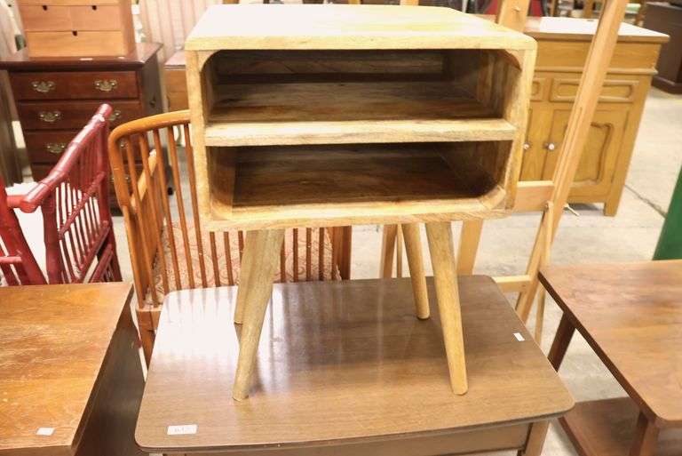 MCM Style Mango Wood End Table, Wear