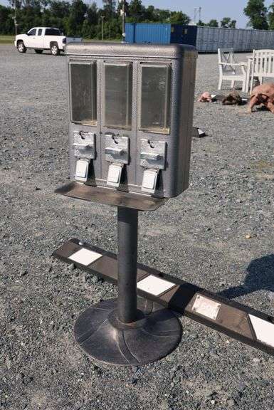 *NO STORAGE* Gumball Machine