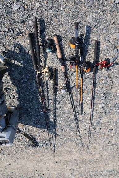 *NO STORAGE* Evinrude Outboard Motor and Fishing Tackle