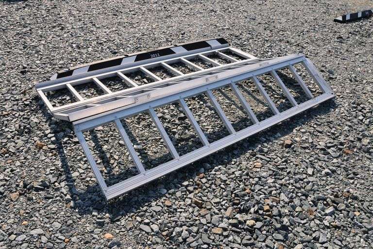 *NO STORAGE* Pair of Aluminum Ramps