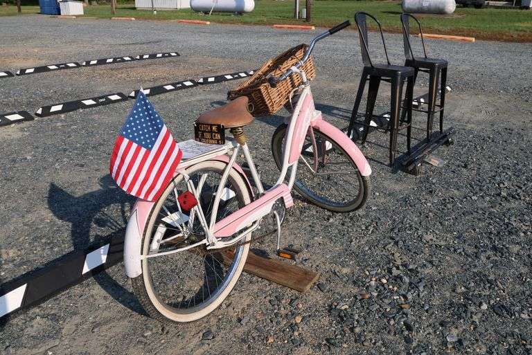 *NO STORAGE* Western Flyer Beach Cruiser Bike