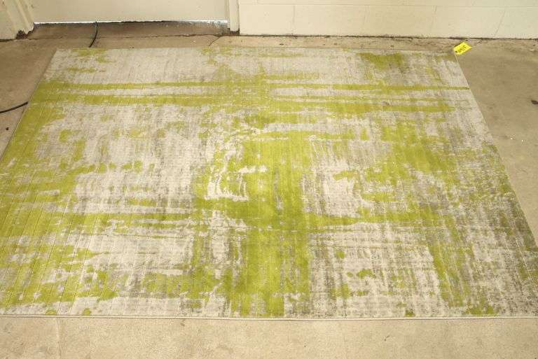 *NO STORAGE* 89" X 63" Rug