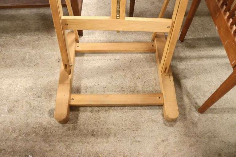 Maber Artist's Easel