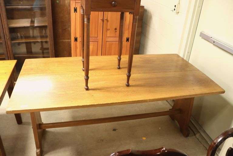 Modern Farmhouse Pine Trestle Table