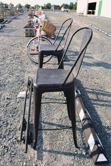 *NO STORAGE* Industrial Style Bar Stools and Yakima Roof Rack