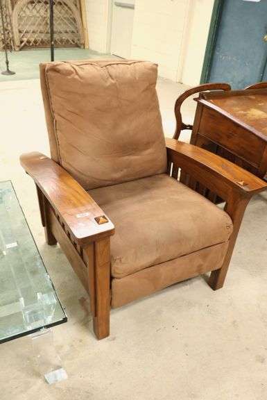 Modern Arts & Crafts Style Oak Recliner
